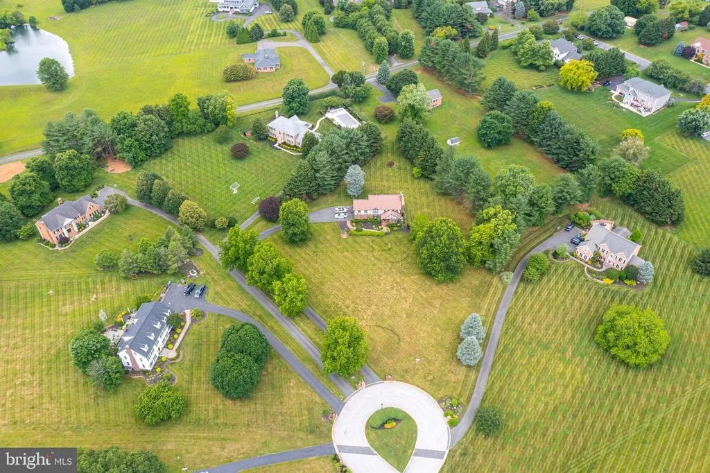 Photo of 2300 KINGS ARMS DRIVE