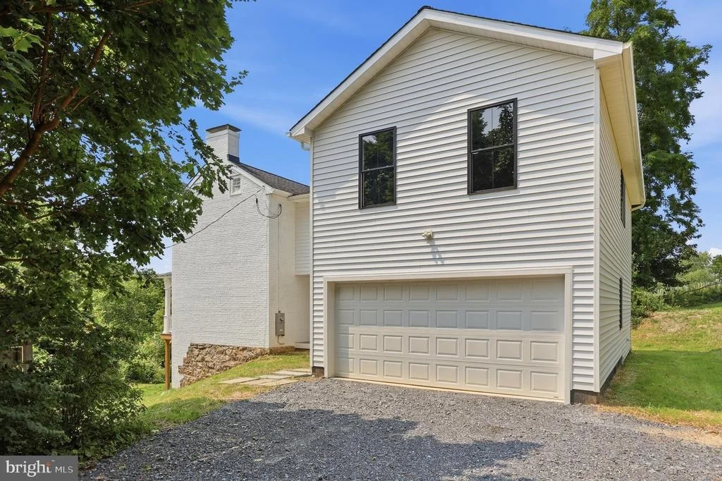 Photo of 11523 HANDBOARD ROAD