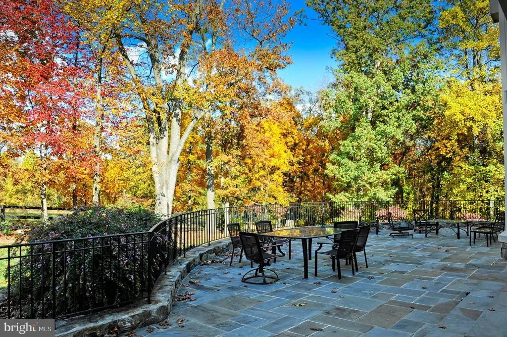 Photo of 40436 BEACON HILL DRIVE