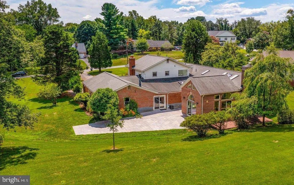 Photo of 708 HOBBS DRIVE