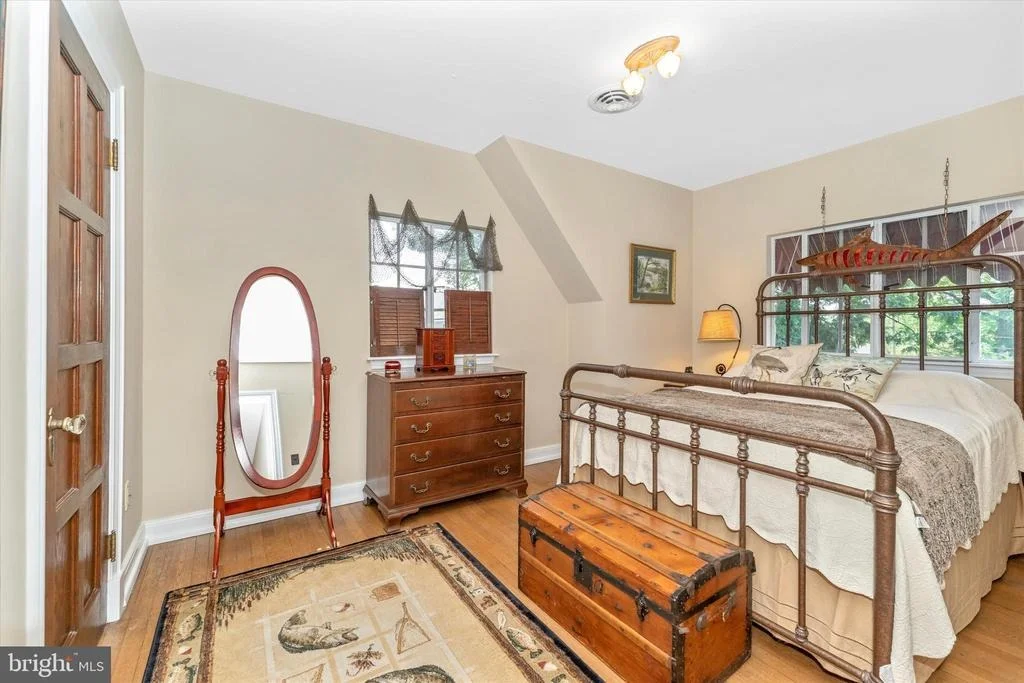 Photo of 402 W 2ND STREET