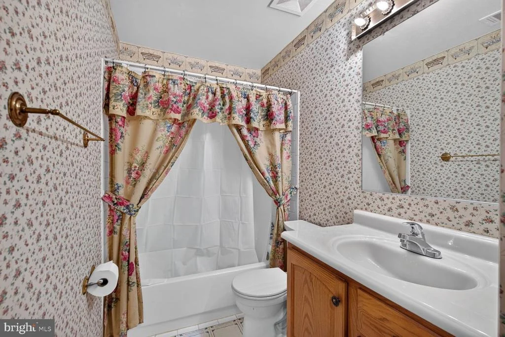 Photo of 323 AVONDALE DRIVE