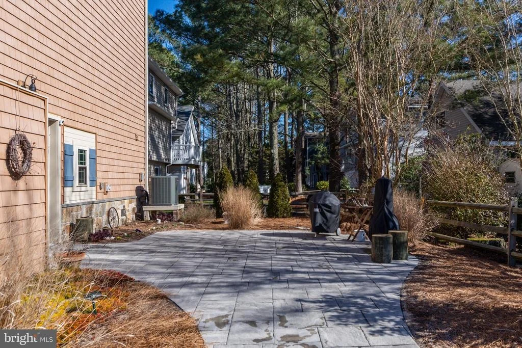 Photo of 144 ELIZABETH WAY