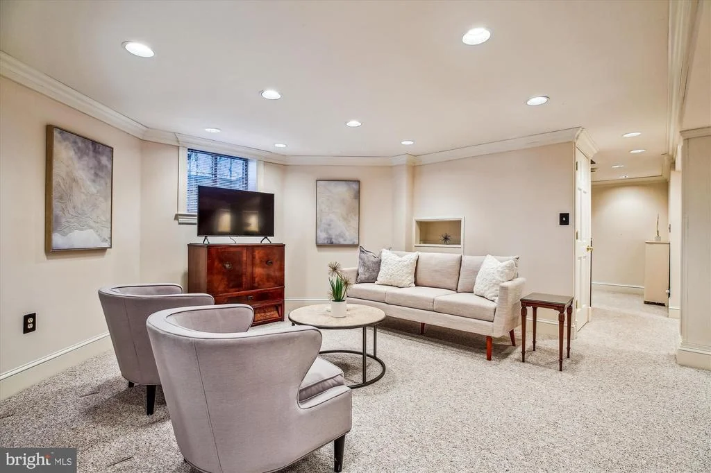 Photo of 4116 BEVERLY ROAD