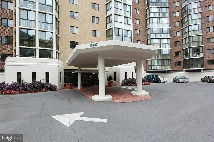 Photo of Unit 2804 at 15107 INTERLACHEN DRIVE