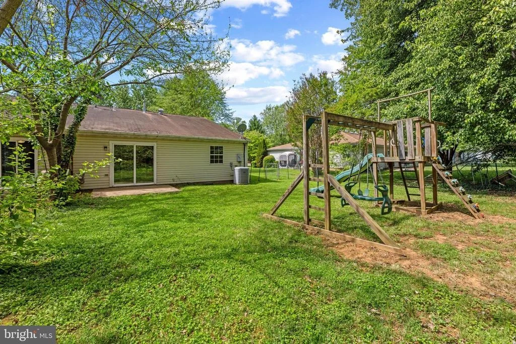 Photo of 593 PLAIN ROAD