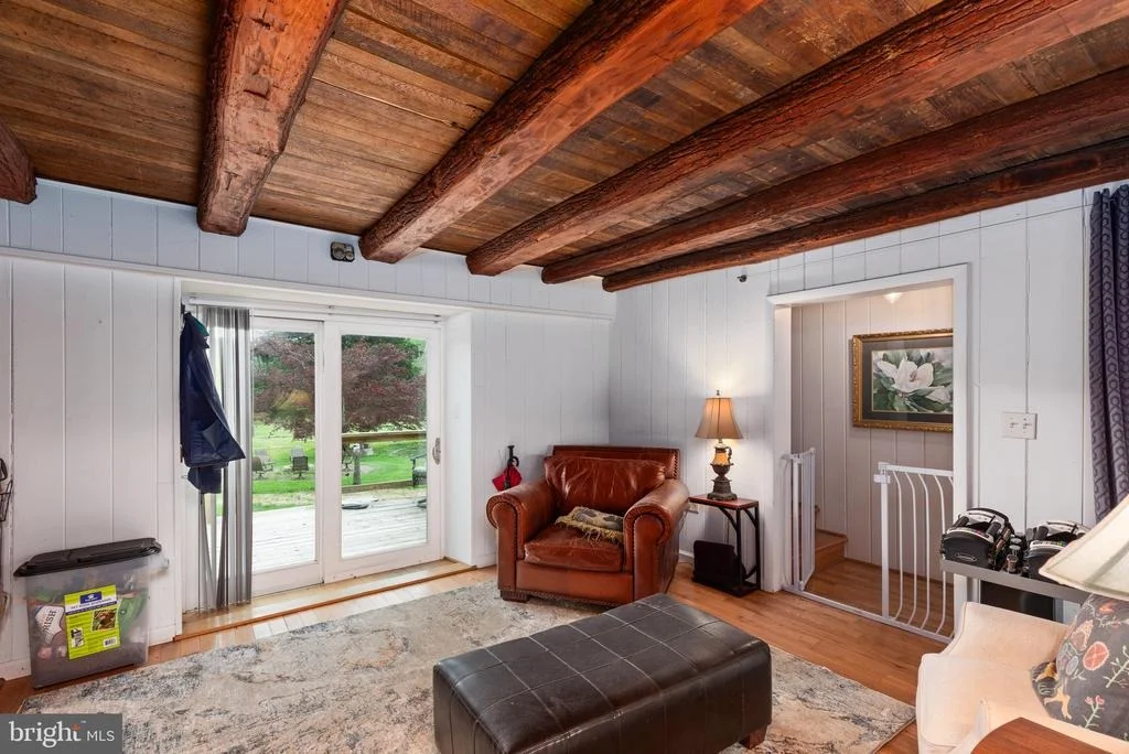 Photo of 2310 PUTNAM ROAD