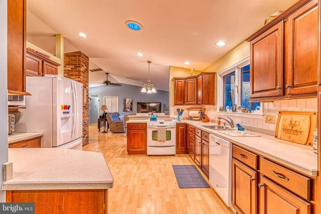 Photo of 16185 BRADBURN LANE