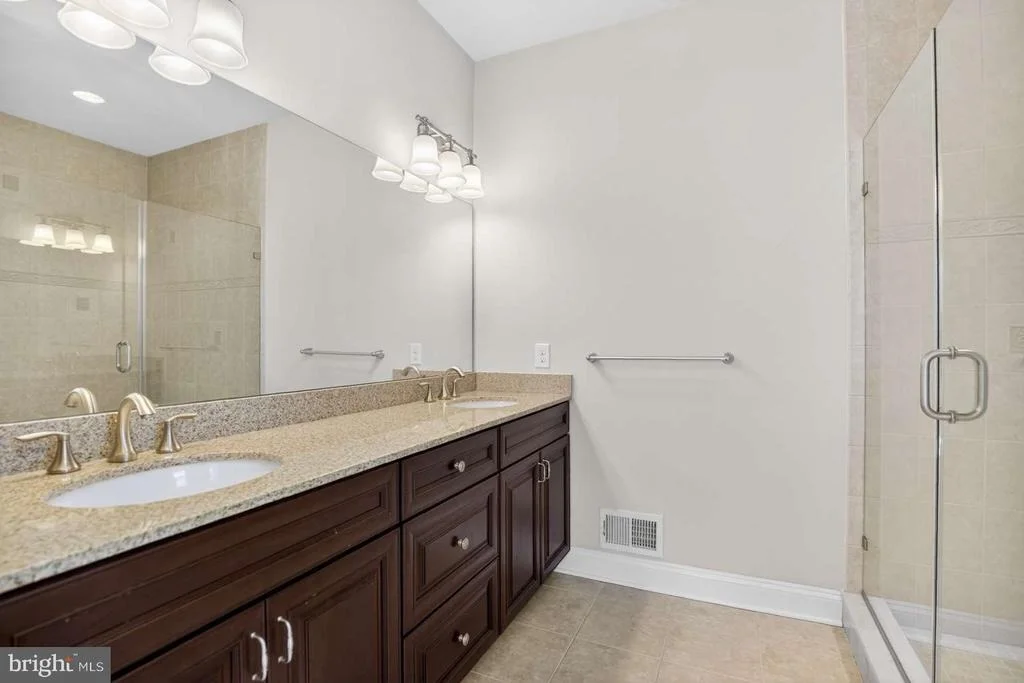 Photo of 207 EMERALD LANE