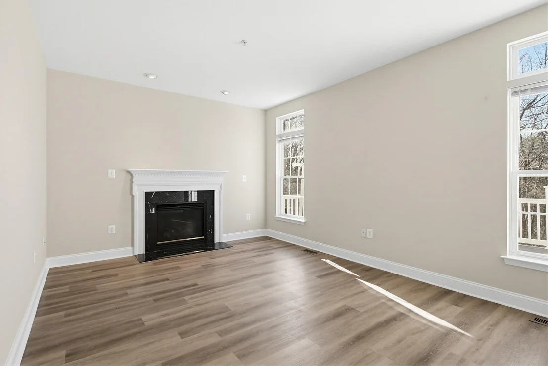 Photo of 14603 FARNHAM LANE