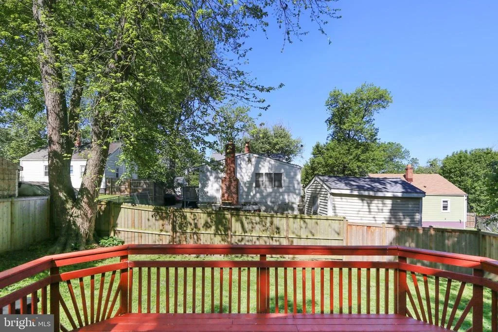 Photo of 11814 IDLEWOOD ROAD