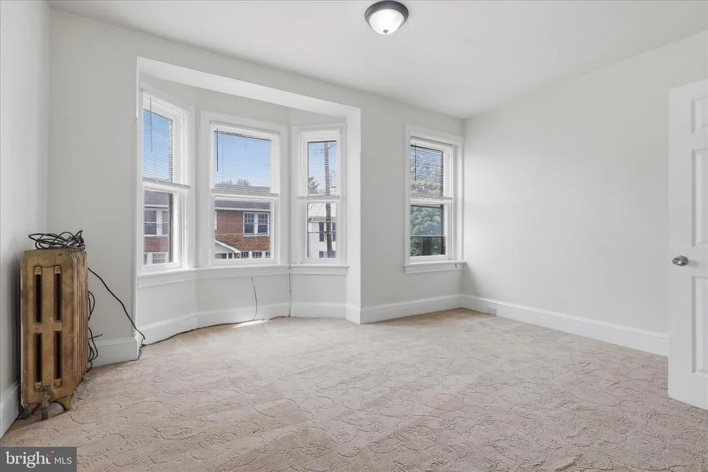 Photo of 40 FAIRGROUND AVENUE