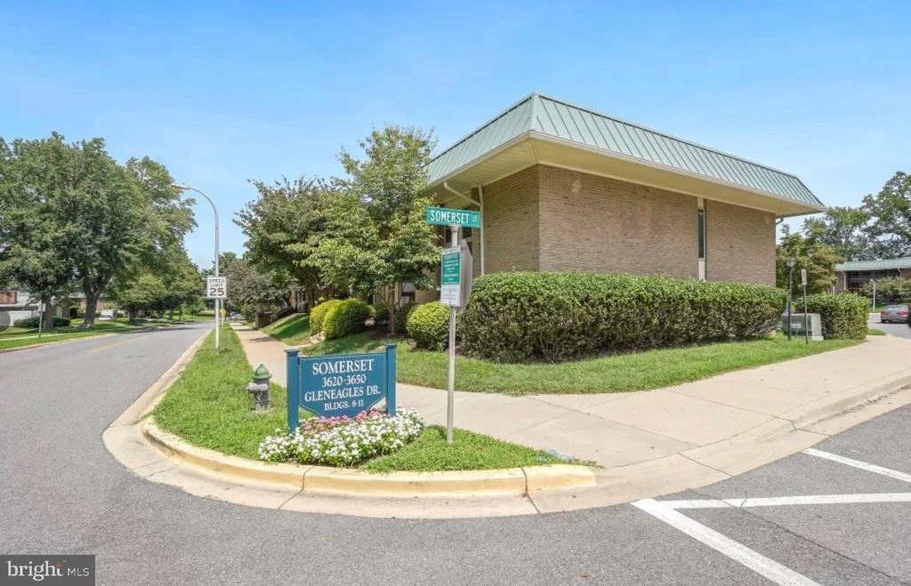 Photo of Unit 81D at 3630 GLENEAGLES DRIVE