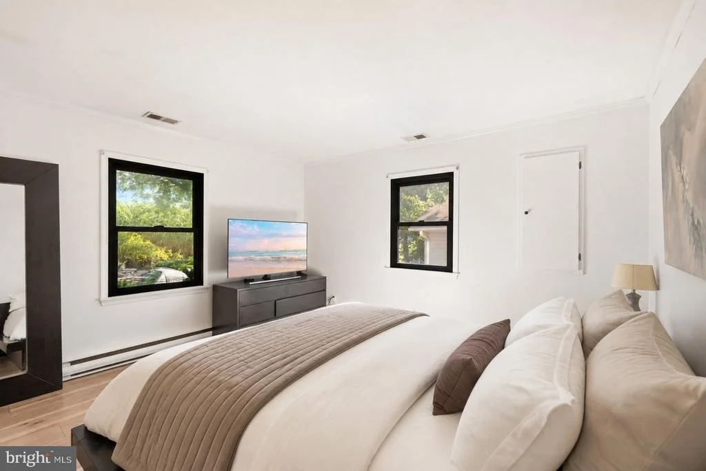 Photo of 6114 SUNSET LANE