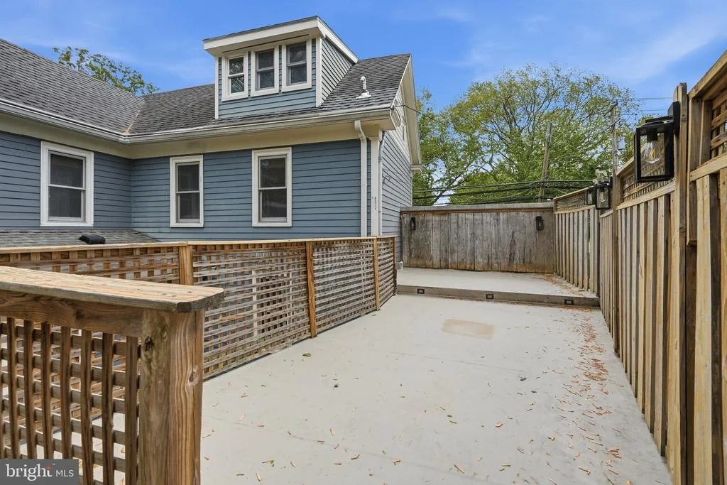 Photo of 606 KINGS HIGHWAY