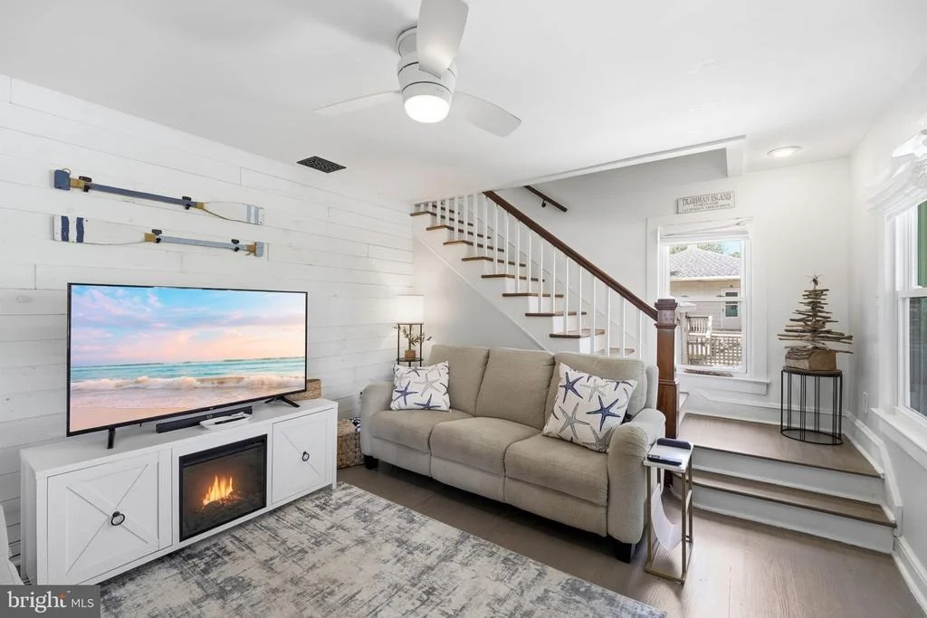Photo of 21527 CHICKEN POINT ROAD