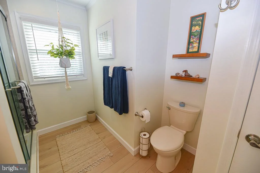 Photo of 956 LAKE VIEW DRIVE