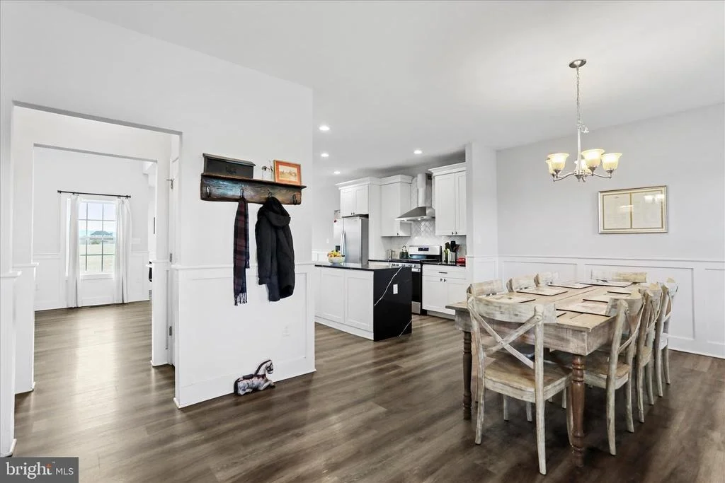 Photo of 219 SUMMERFIELD WAY