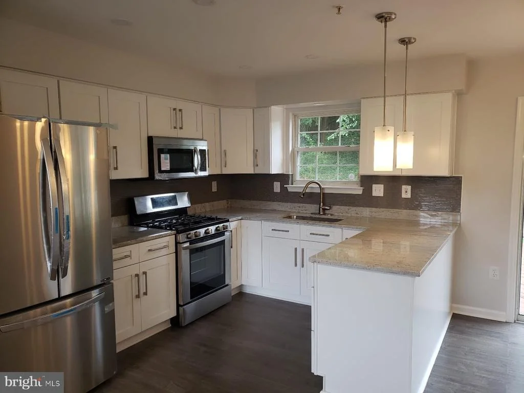 Photo of 5102 LANSING DRIVE