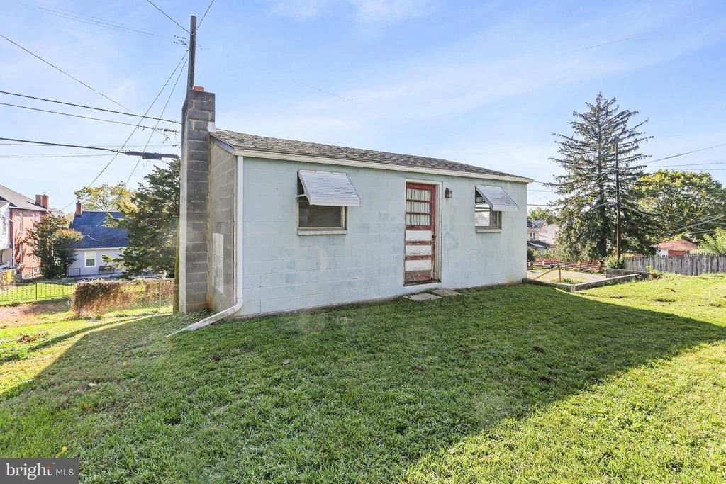 Photo of 526 SUMMIT AVENUE