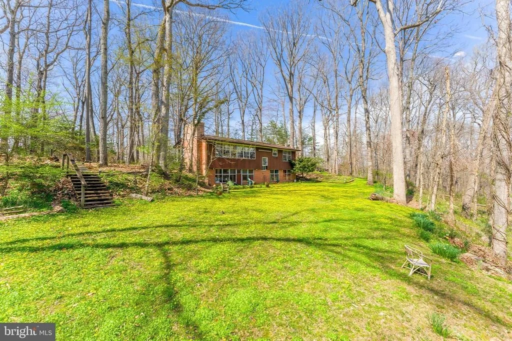 Photo of 901 CHINQUAPIN ROAD