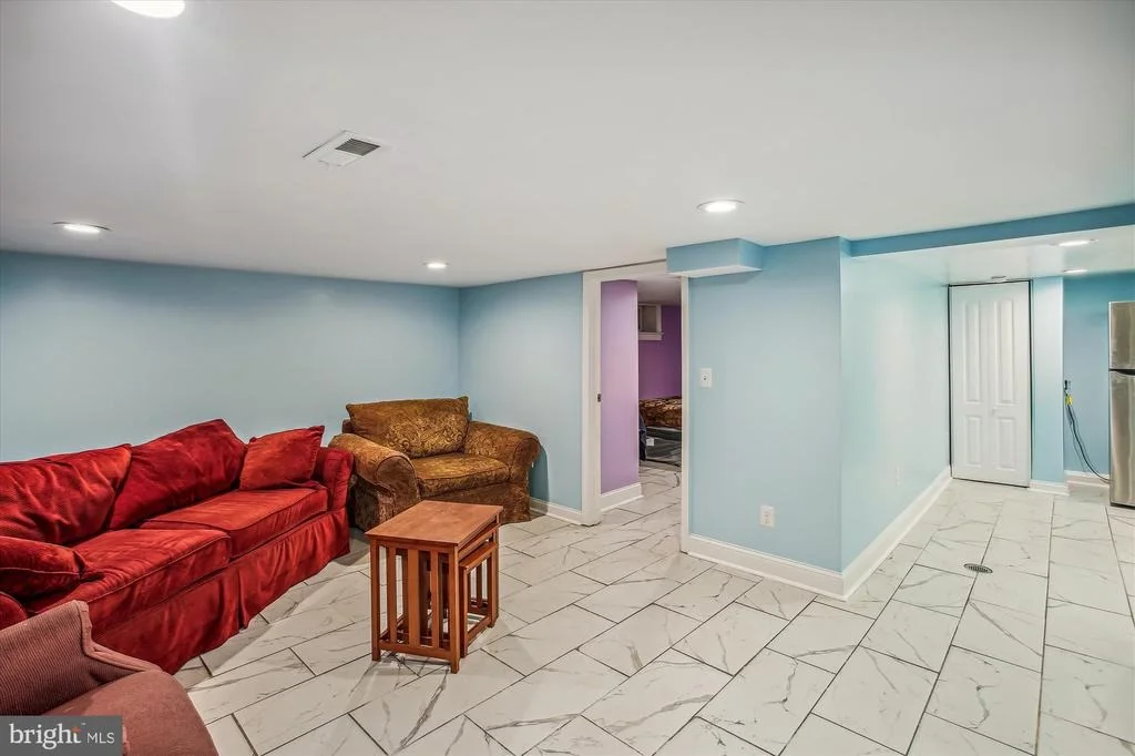 Photo of 904 OAK STREET