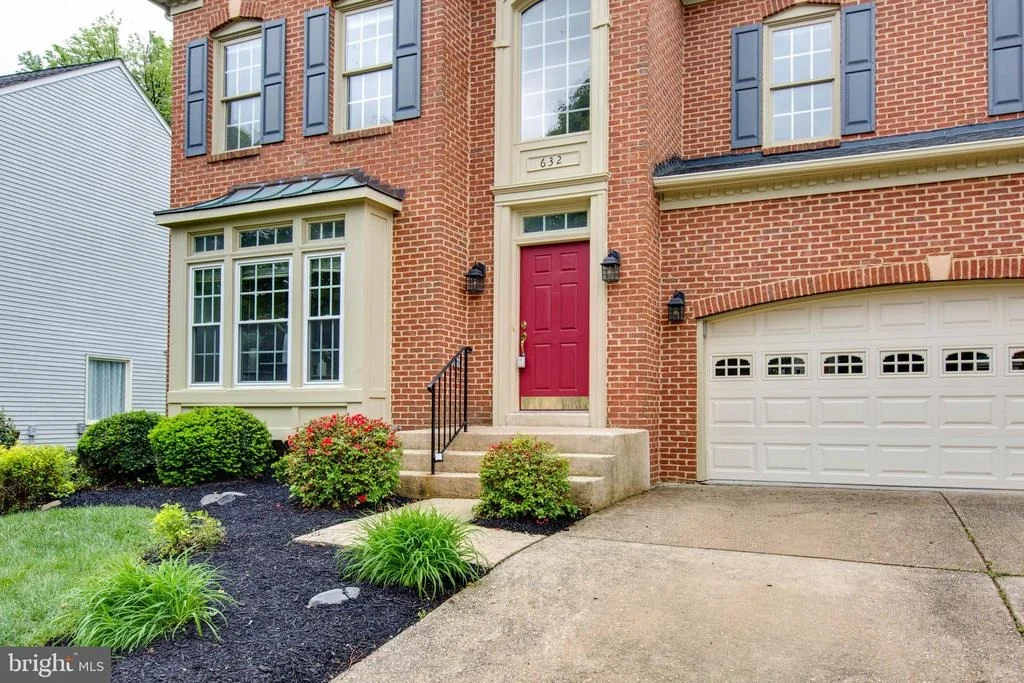 Photo of 632 CYPRESSPOINTE DRIVE