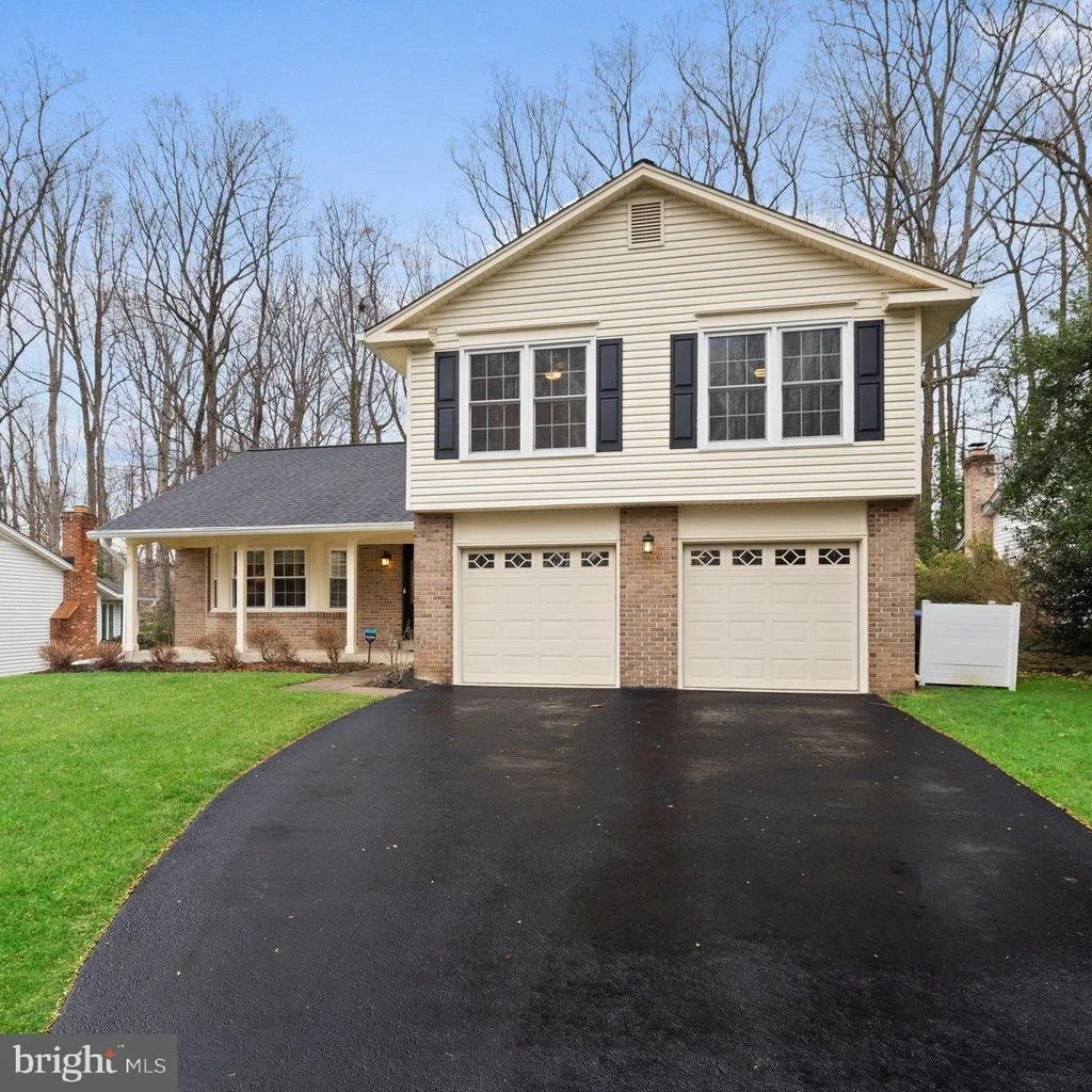 Photo of 9710 TURNBUCKLE DRIVE