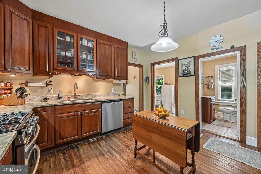 Photo of 20925 CLARKSBURG ROAD