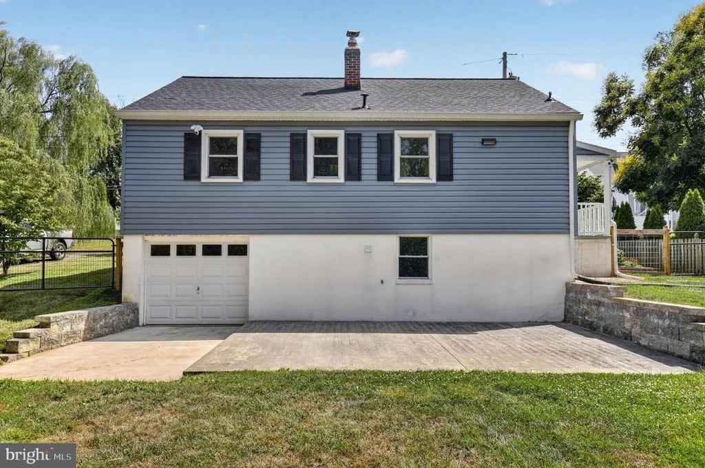 Photo of 203 FREDERICK AVENUE