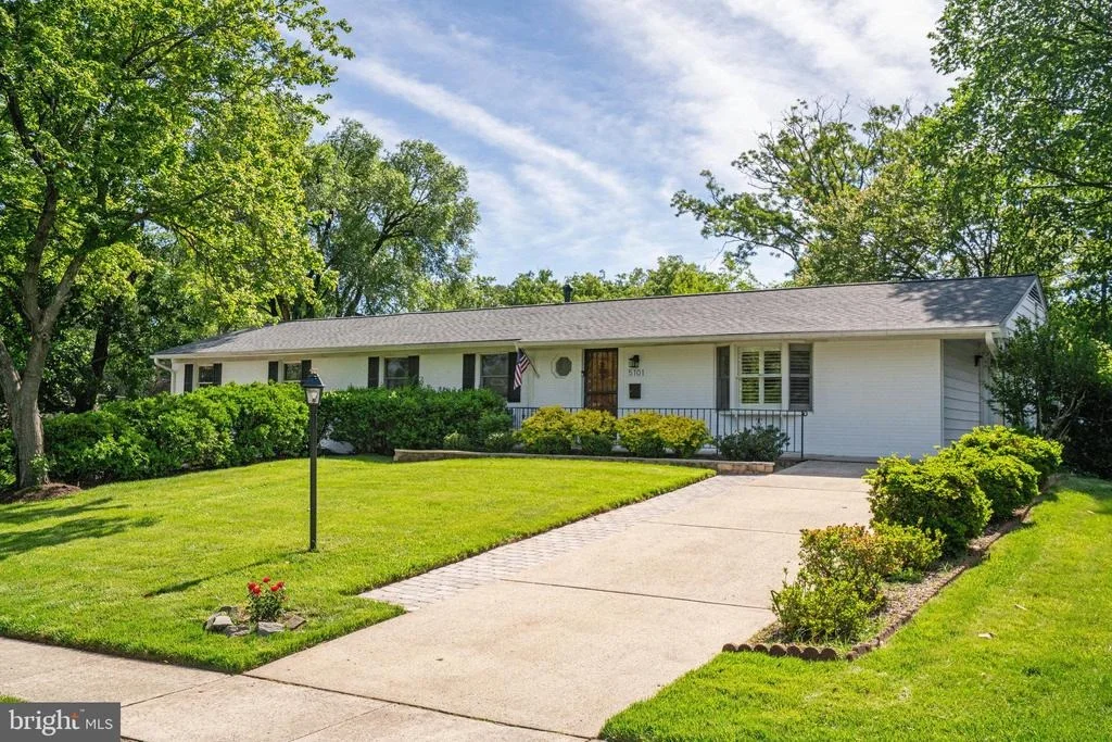 Photo of 5101 AMPTHILL DRIVE