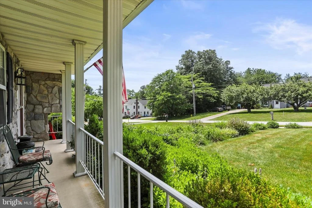 Photo of 17 ECKER AVENUE