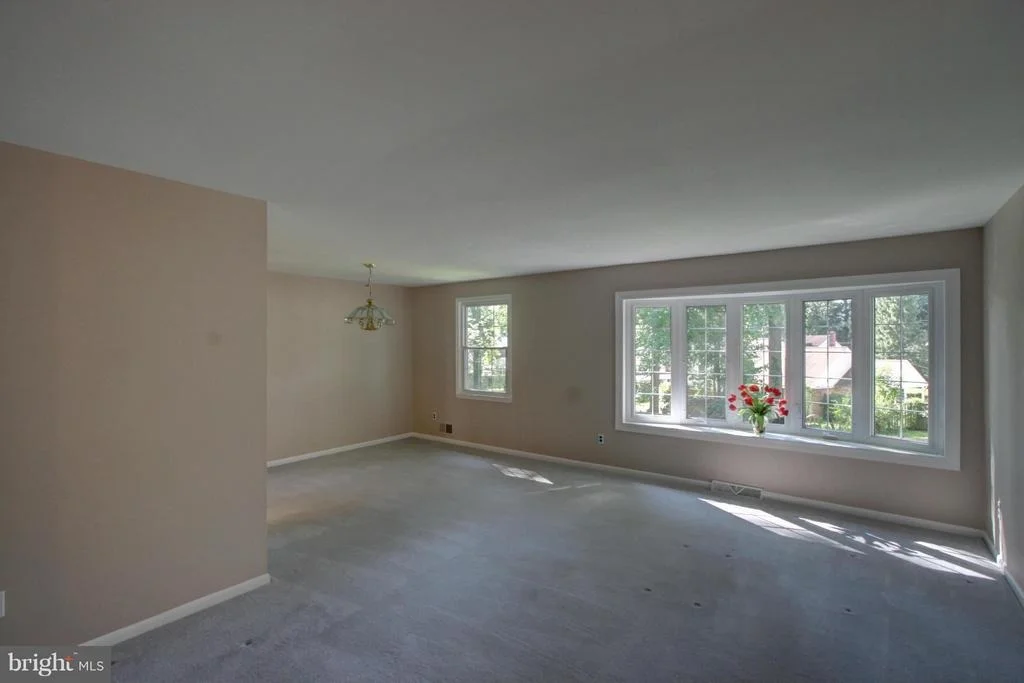Photo of 16101 ROBLYNN COURT