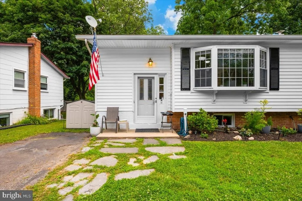 Photo of 10113 DAY AVENUE