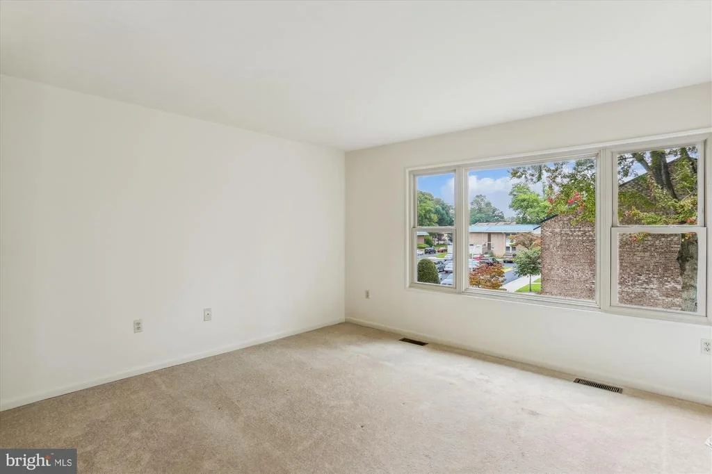 Photo of Unit 102D at 3640 GLENEAGLES DRIVE