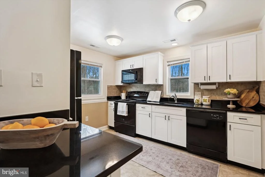 Photo of 6411 DAVIS ROAD