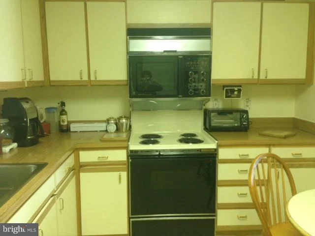 Photo of Unit 2824 at 15107 INTERLACHEN DRIVE