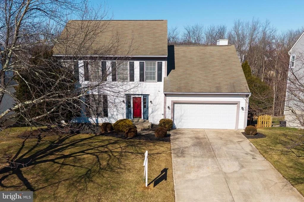 Photo of 446 BENNETT CERF DRIVE
