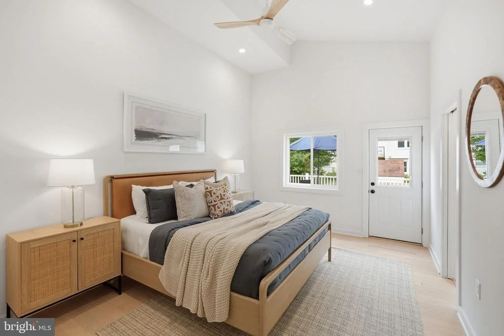 Photo of 2713 NAVARRE DRIVE