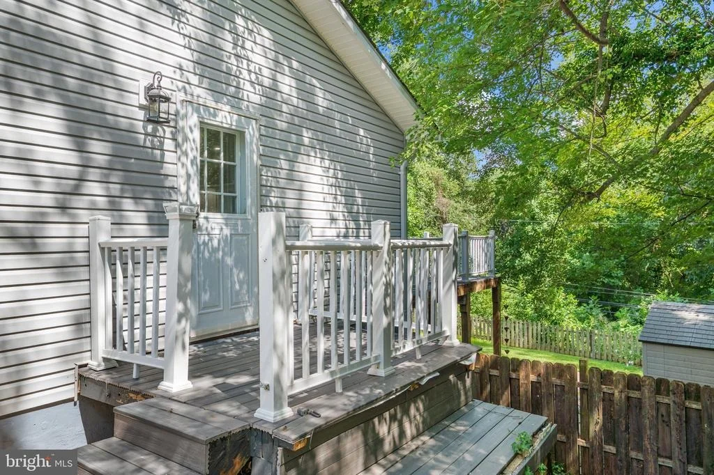 Photo of 541 CRESTPARK DRIVE