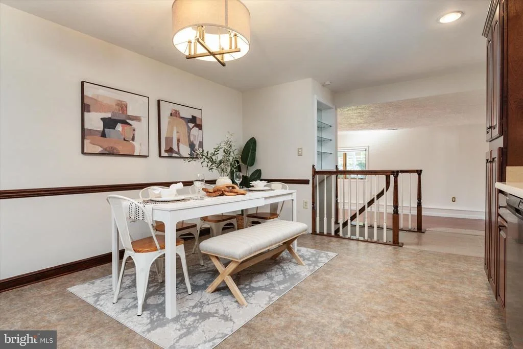 Photo of 596 FOREST VIEW ROAD