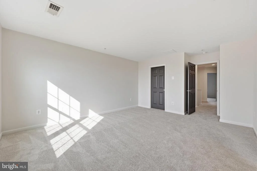 Photo of 2075 SPRING RUN CIRCLE