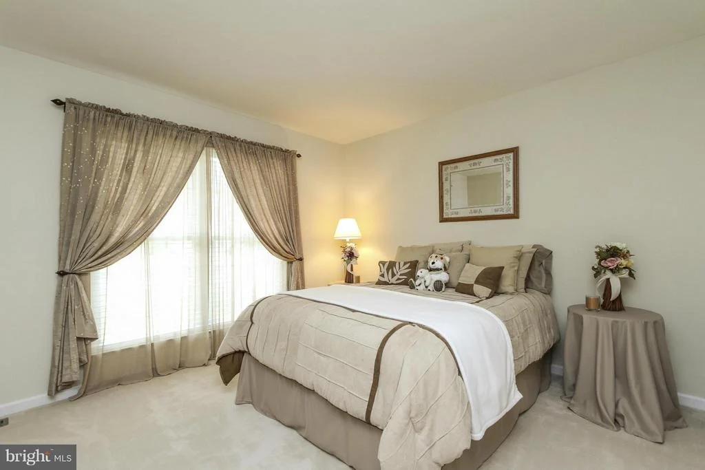 Photo of 1004 GULLO ROAD