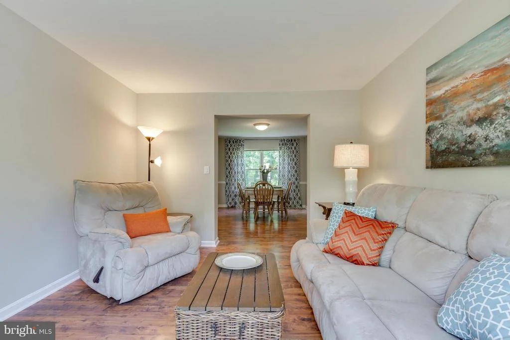 Photo of 9275 CARTERSVILLE ROAD