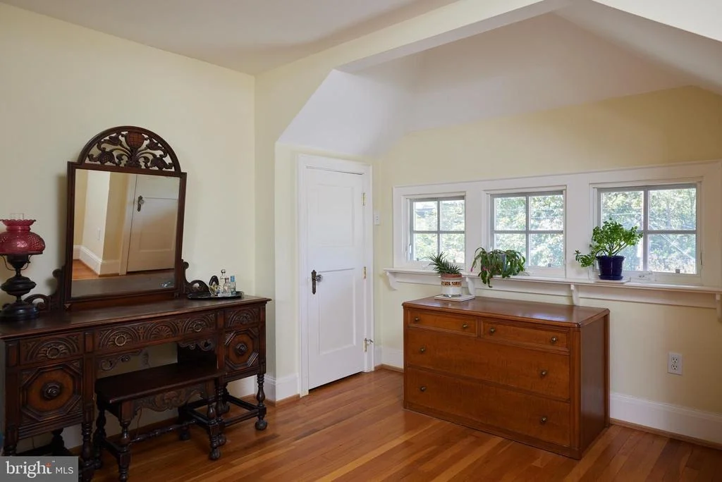 Photo of 4236 RIVER ROAD NW