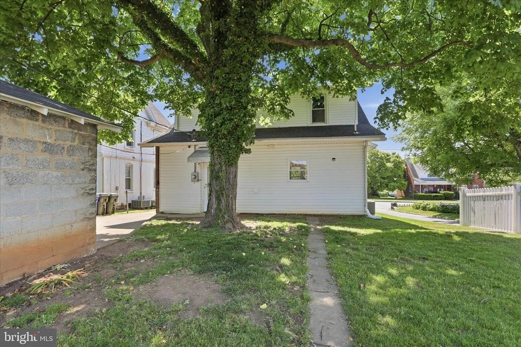 Photo of 819 SUMMIT AVENUE