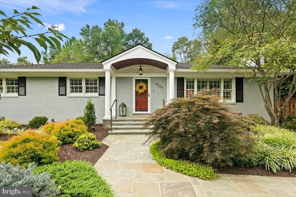 Photo of 4429 NEPTUNE DRIVE
