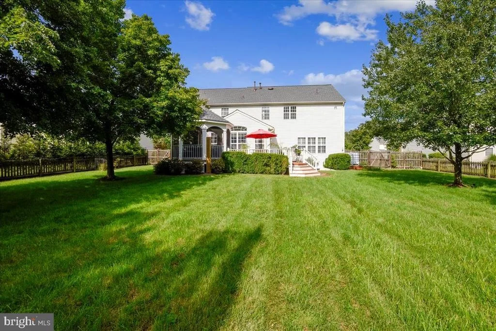 Photo of 25861 SPRING FARM CIRCLE