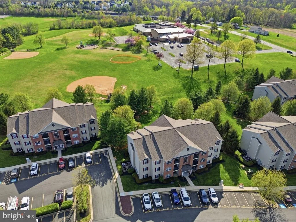 Photo of Unit 1B at 3840 NORMANDY DRIVE