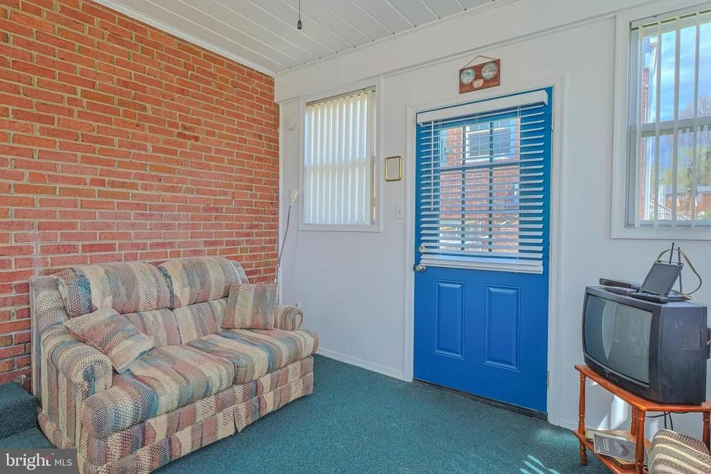 Photo of 9319 RIGGS ROAD